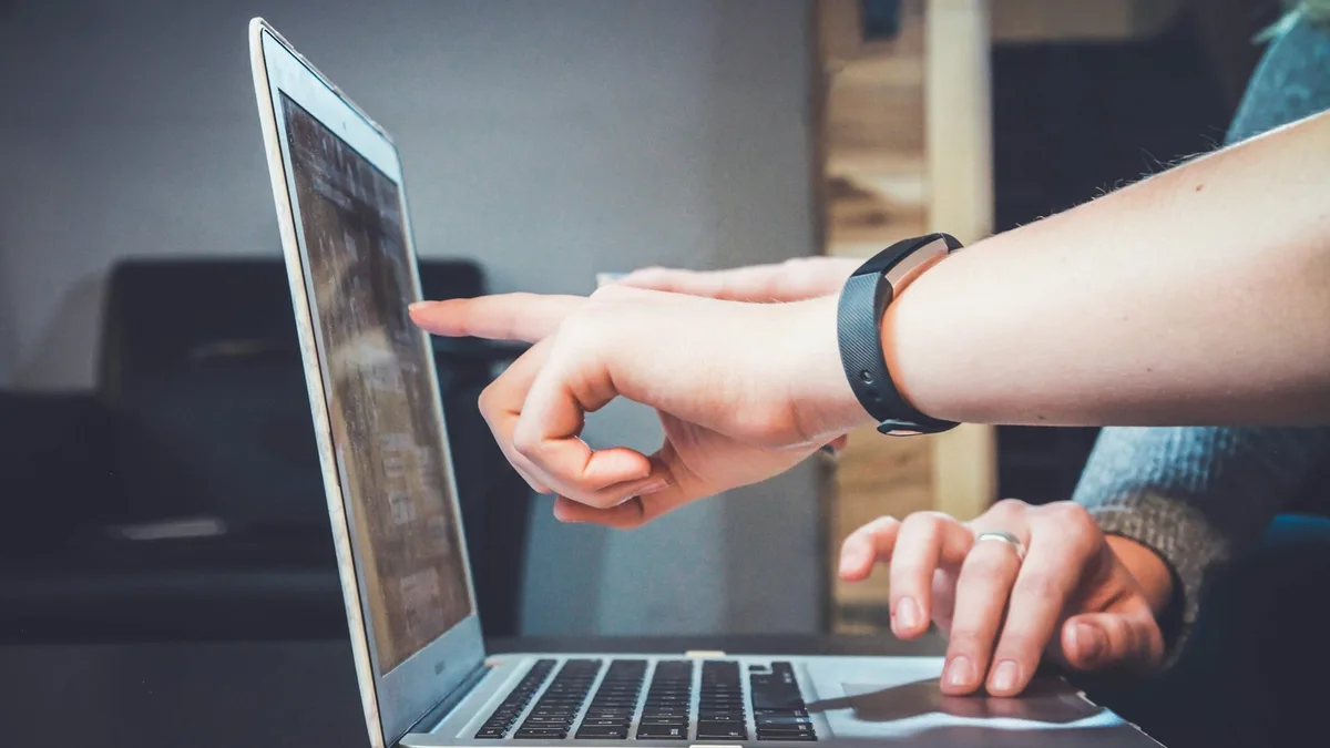 Bezpieczne wysyłanie kryptowalut z kontrolą sieci adresu i memo
